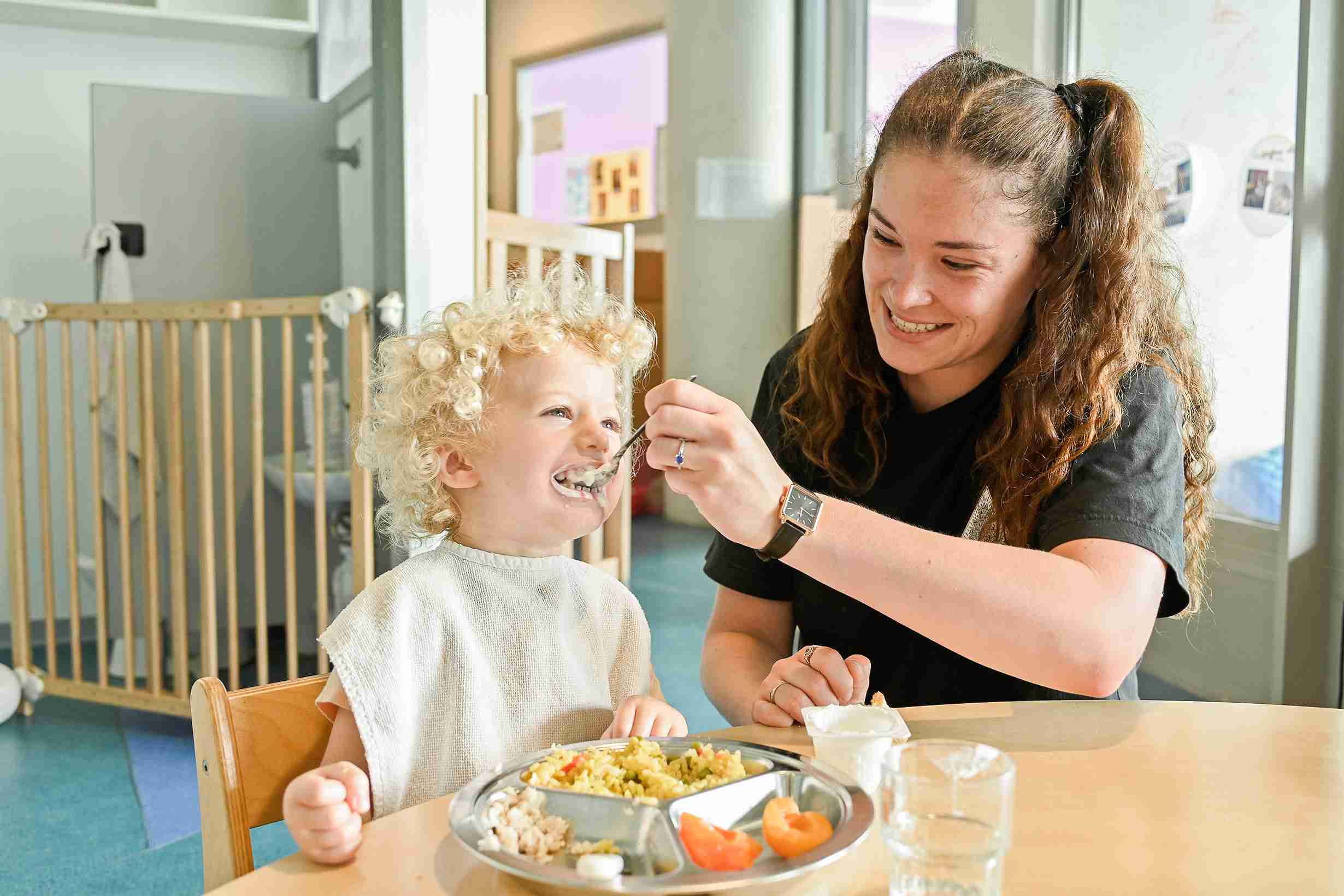 581 - Babilou Montpellier Nuage temps de repas enfant et professionnelle