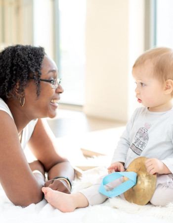 parler-aux-bebes-pour-eveiller-leur-intelligence-babilou