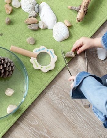 activité-sensorielle-découverte-nature-babilou