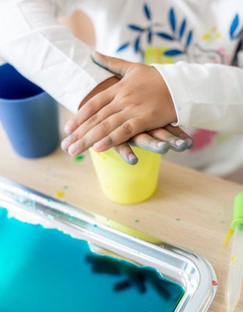 Activité artistique - peinture et nature -Babilou