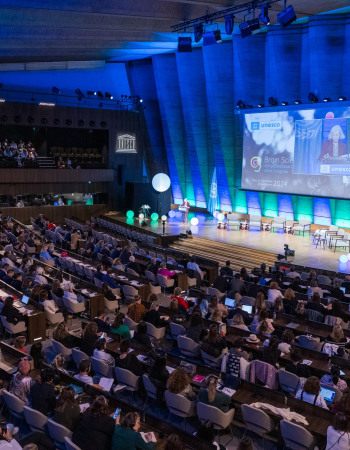 Photo d'ensemble du congrès prise de côté