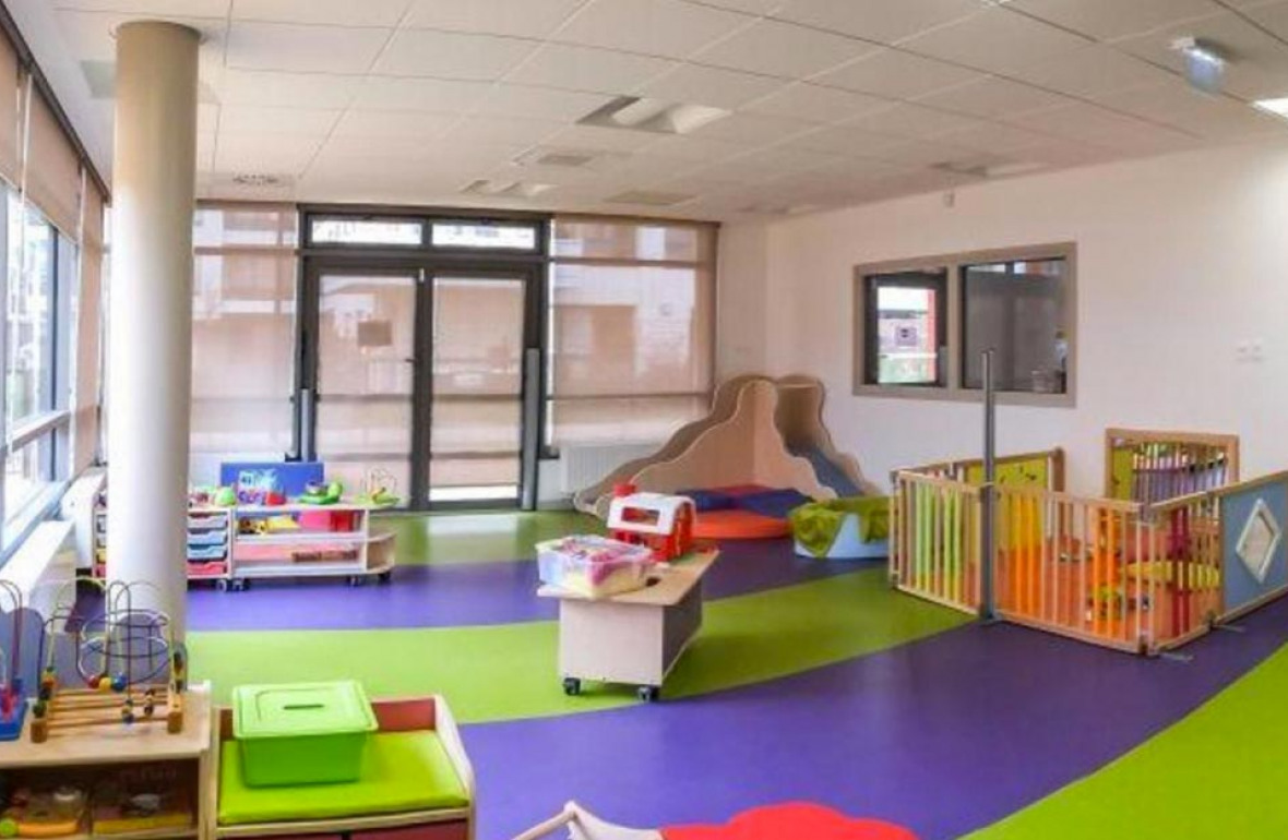 Salle de jeu de la crèche Framboisine Antony