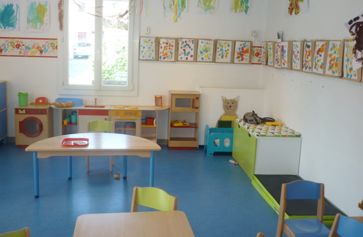 Salle de vie de la crèche l'Île aux Trésors