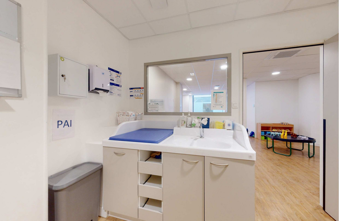 646-Babilou Levallois France  (16)