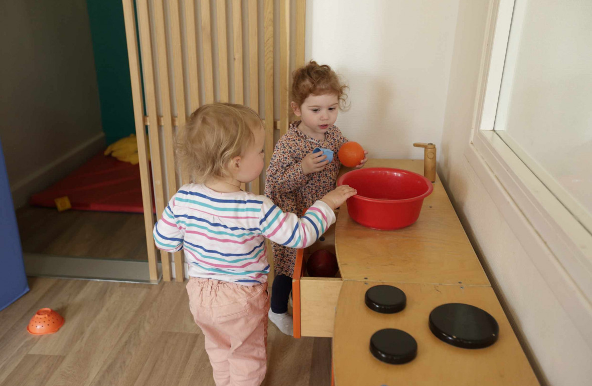 084 - Babilou Lafayette Microgourmand coin dinette avec des enfants