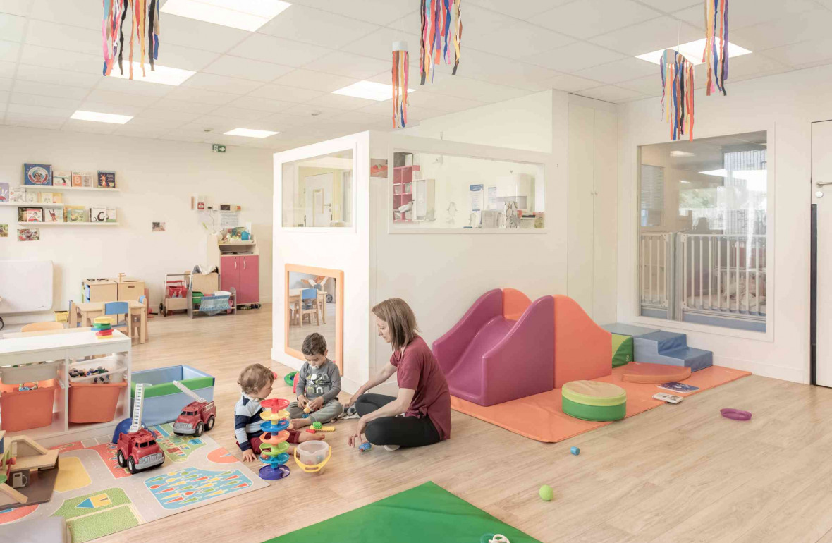 668 - Babilou Boulogne Gallieni 85 salle de jeux avec enfants et professionnels