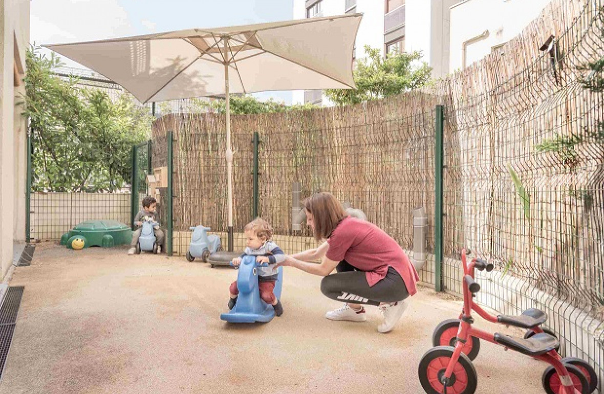 668 - Babilou Boulogne Gallieni 85 jeux en extérieur avec enfants et professionnelle