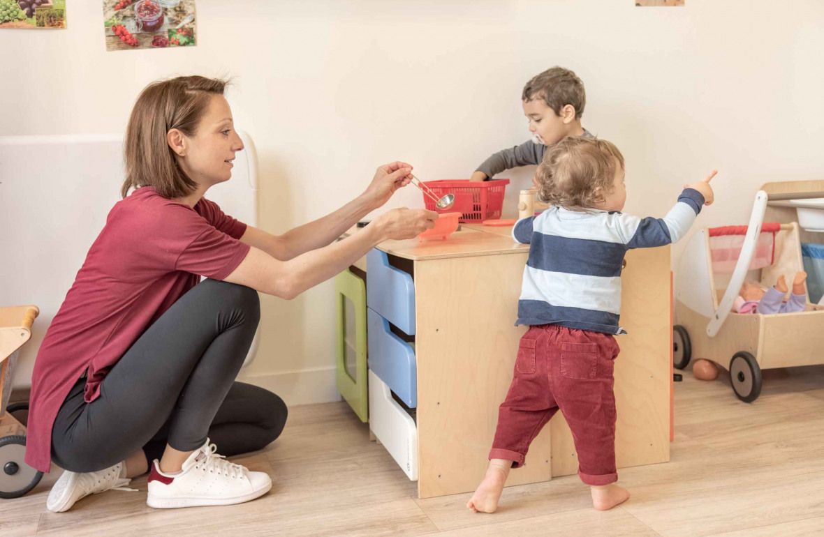 668 - Babilou Boulogne Gallieni 85 jeux avec une professionnelle et des enfants