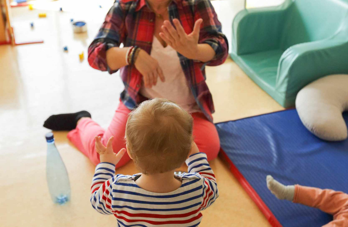 083 - Babilou Lyon Hénon interaction entre enfant et professionnelle