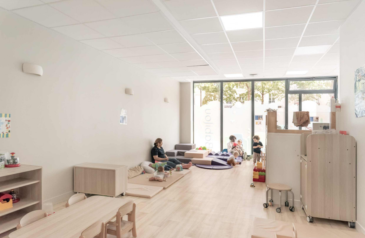 673 - Babilou Paris Clouet - enfants et professionnelles dans la crèche