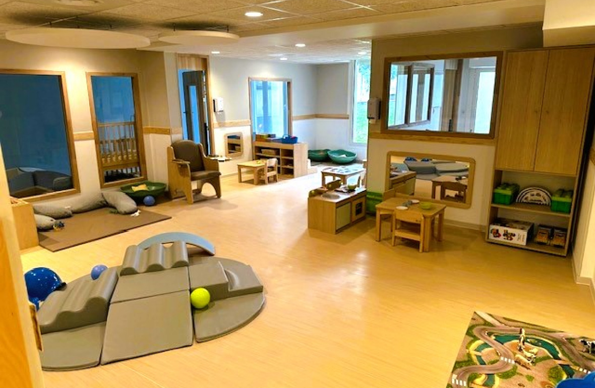 Salle d'éveil de la micro-crèche Babilou Villemomble Raincy