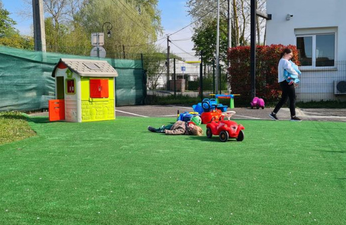 Photo du jardin de la crèche partenaire Mara&Cie