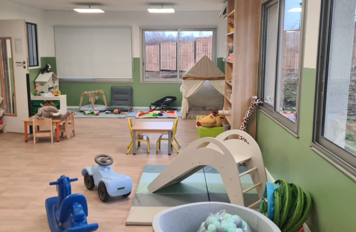 Photo de la salle principale de la crèche partenaire Tizenfants