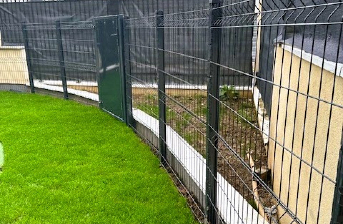 Espace potager dans le jardin de la crèche Babilou de Choisy-le-Roi Blanqui