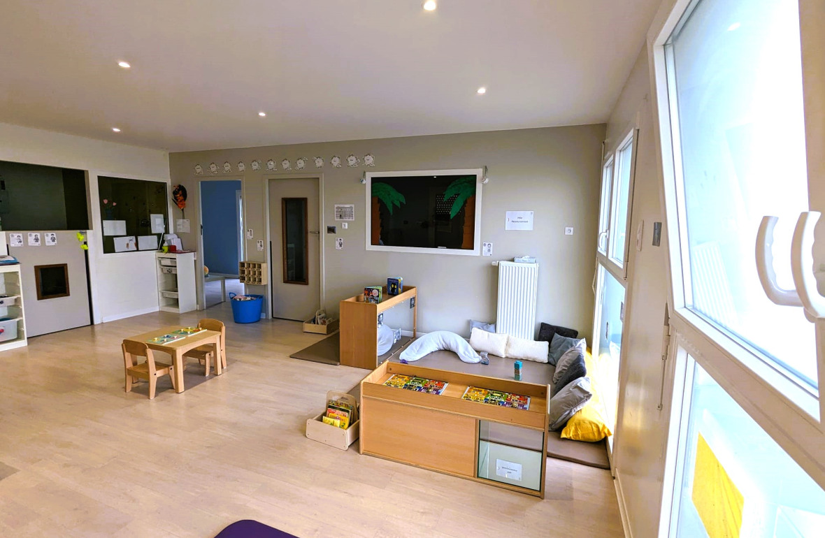 Intérieur avec mobilier de la crèche Babilou Esbly Aulnoyes