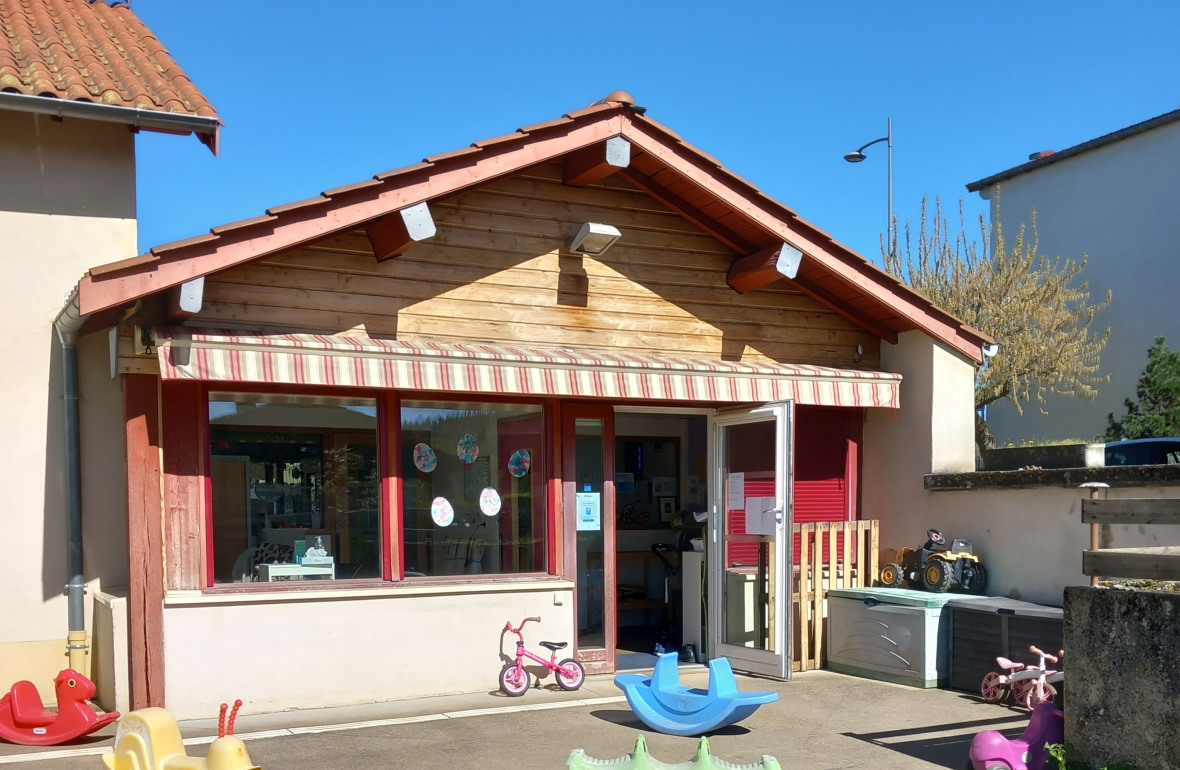 Entrée extérieure de la micro-crèche Babilou Eveux Eglise
