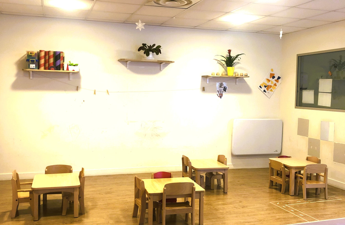 Réfectoire au sein de la crèche Babilou Grenoble Schuman