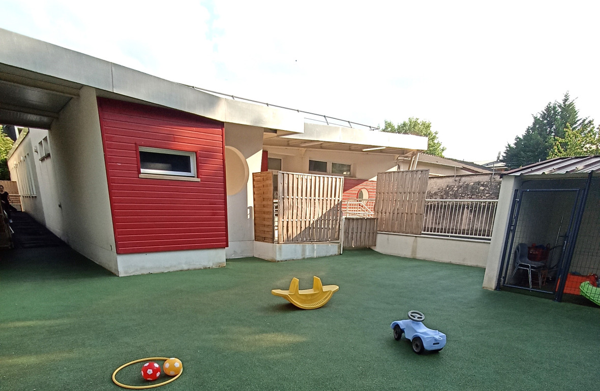 Jardin de la crèche Babilou Ormesson Wladimir d'Ormesson