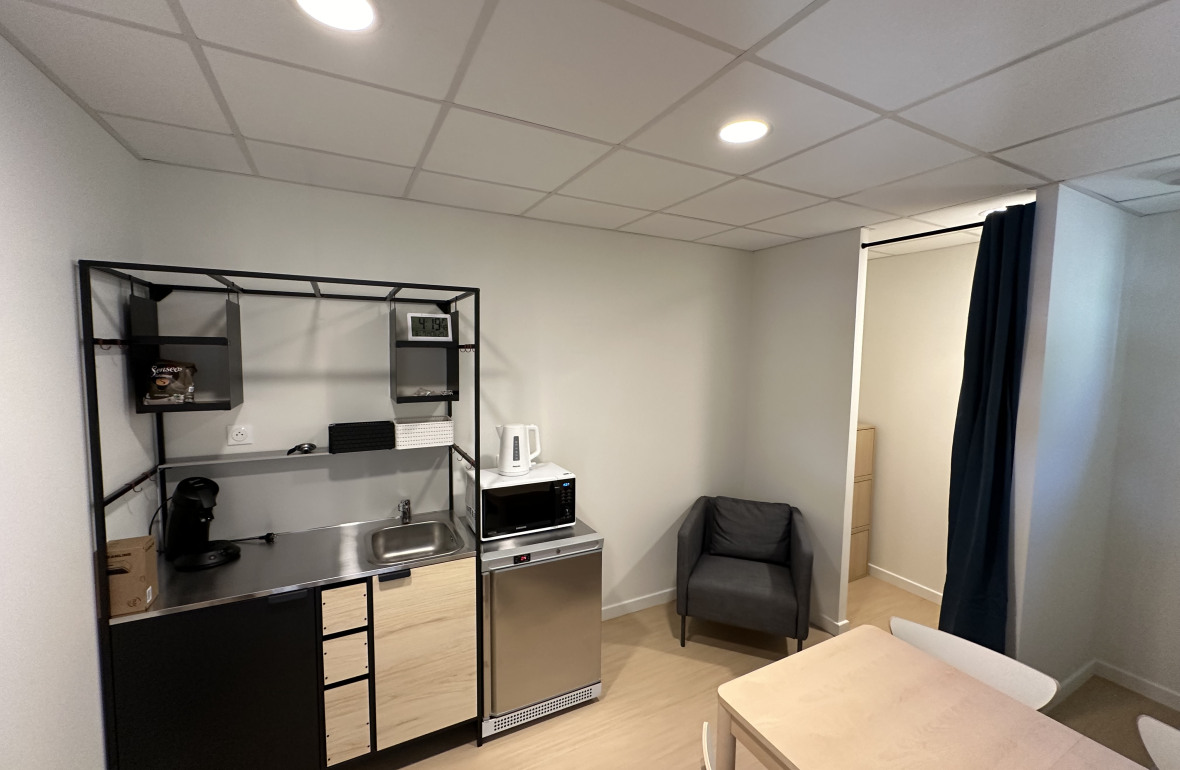 Salle de pause de la crèche Babilou Cahors 7e Régiment