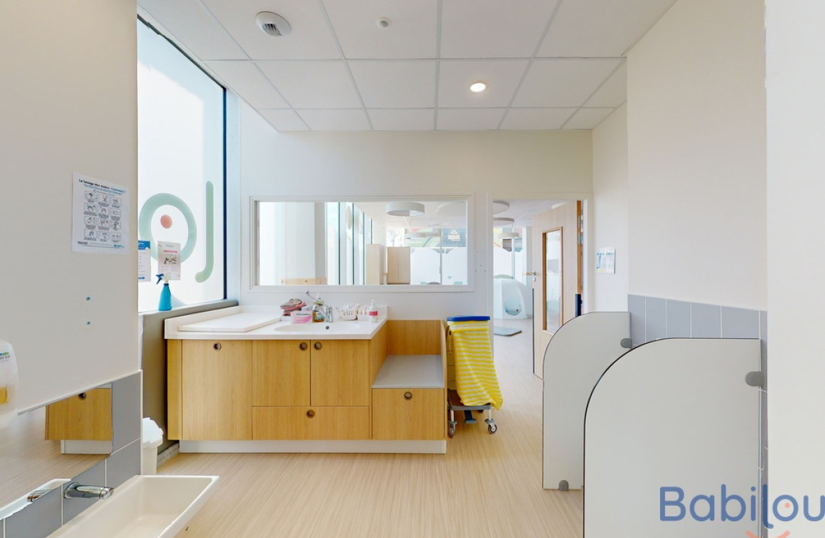 Espace change en crèche Babilou