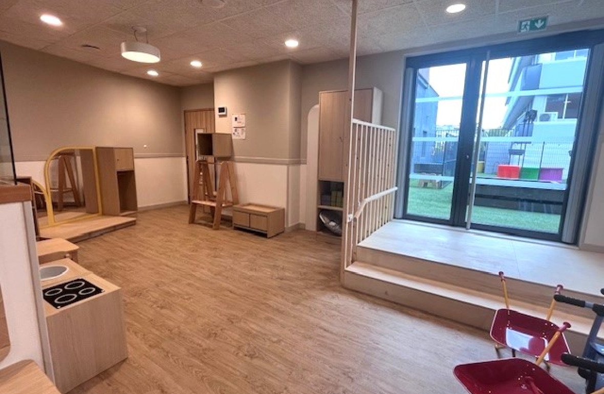Salle de jeux d'imitation et d'éveil au sein de la Crèche Babilou Tassin Gaulle 2