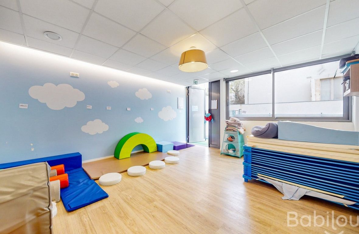Espace de motricité en crèche Babilou