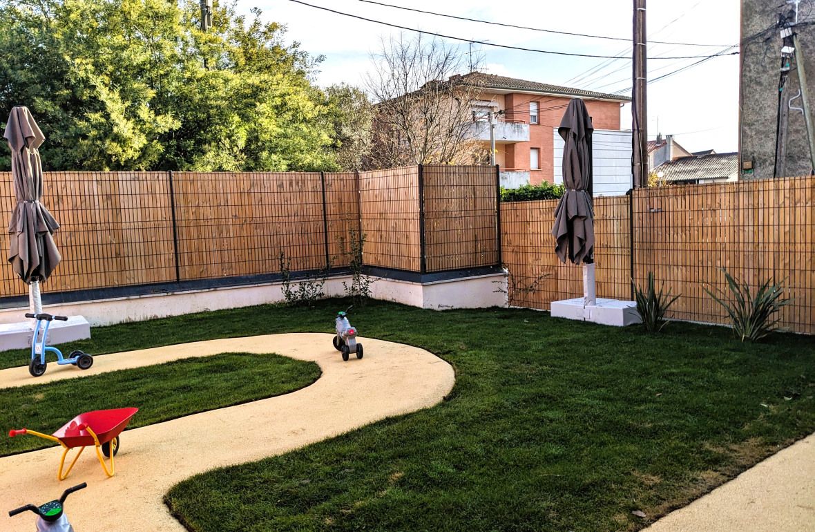 Jardin de la crèche Babilou Toulouse Chaussas