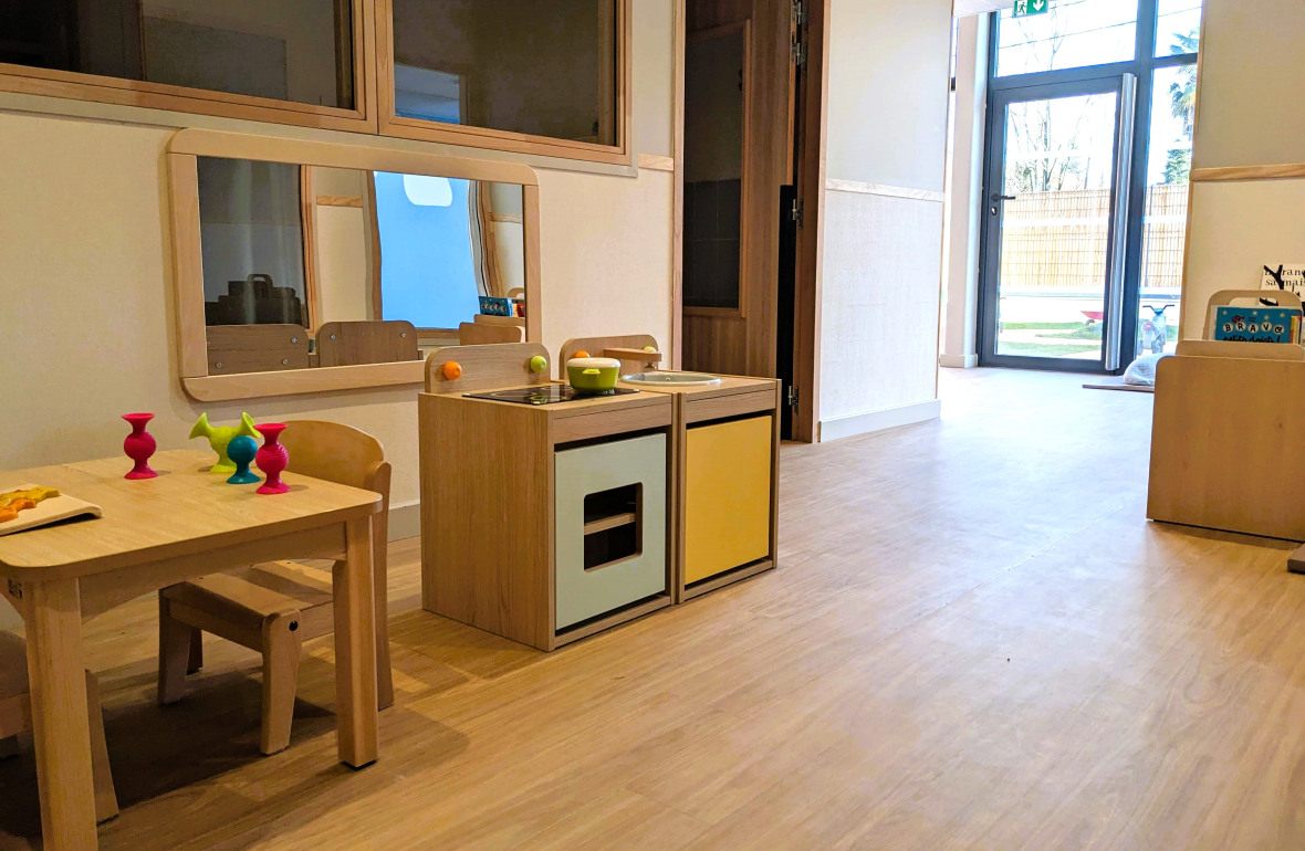 Espace de jeux d'imitation au sein de la crèche Babilou Toulouse Chaussas