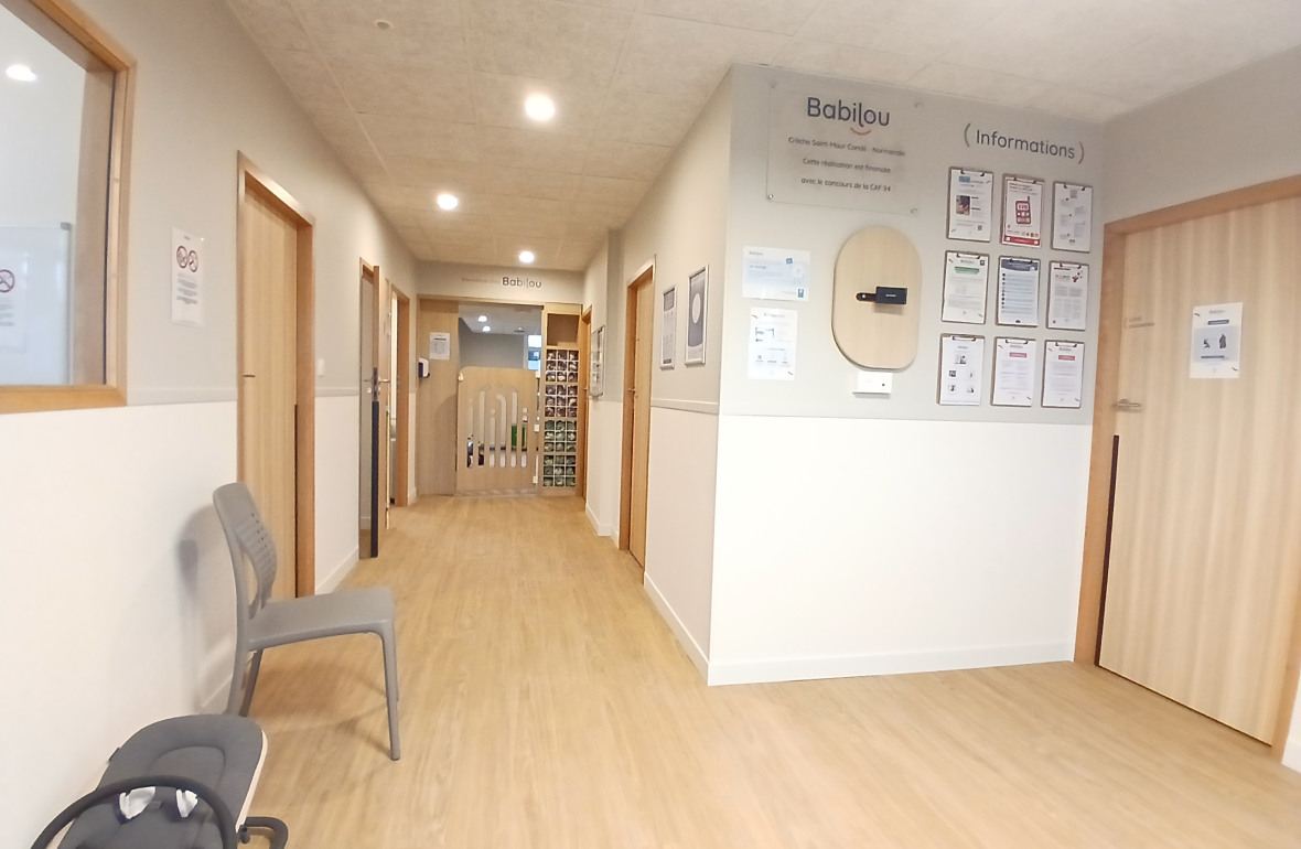 Entrée de la crèche Babilou Saint-Maur Condé Normandie 