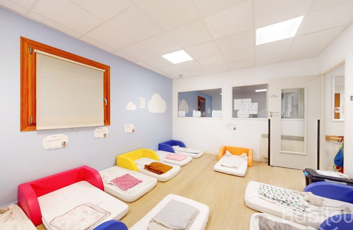 Salle de dortoir en crèche 