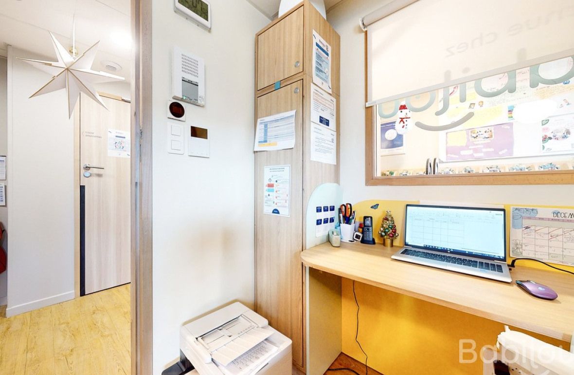 Bureau de la directrice en crèche 