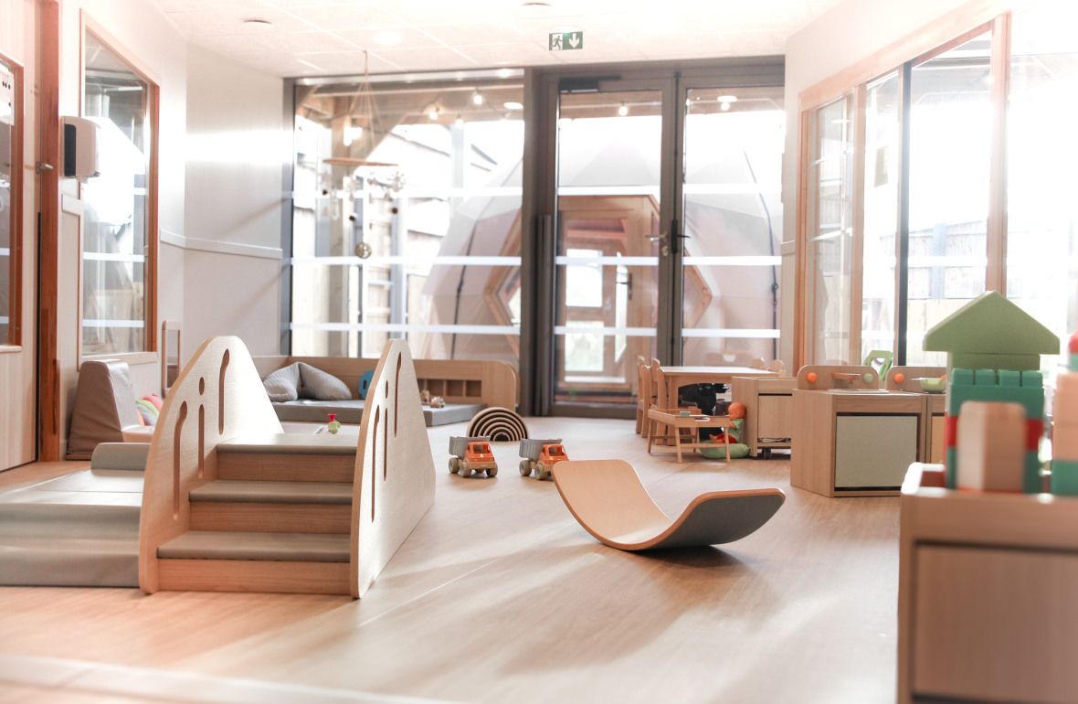 Espace intérieur très lumineux au sein de la crèche Babilou Lezennes Moulin