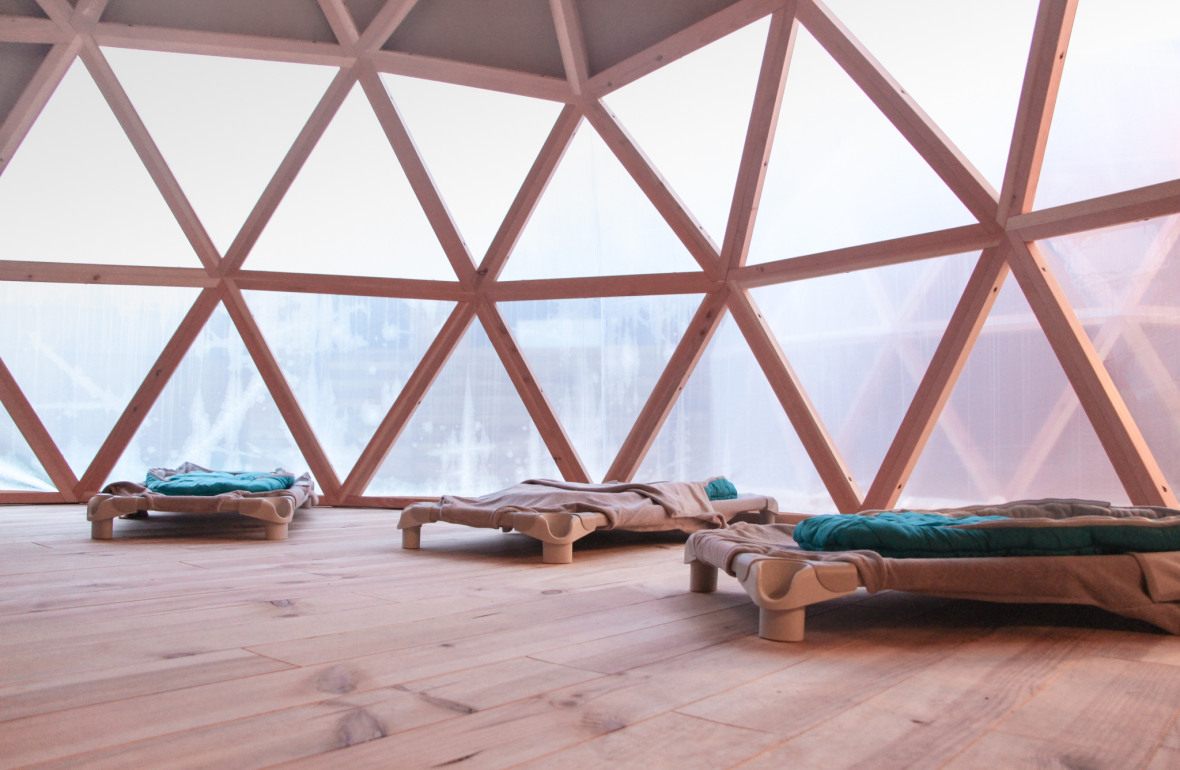 Intérieur d'un igloo extérieur au sein de la crèche Babilou Lezennes Moulin