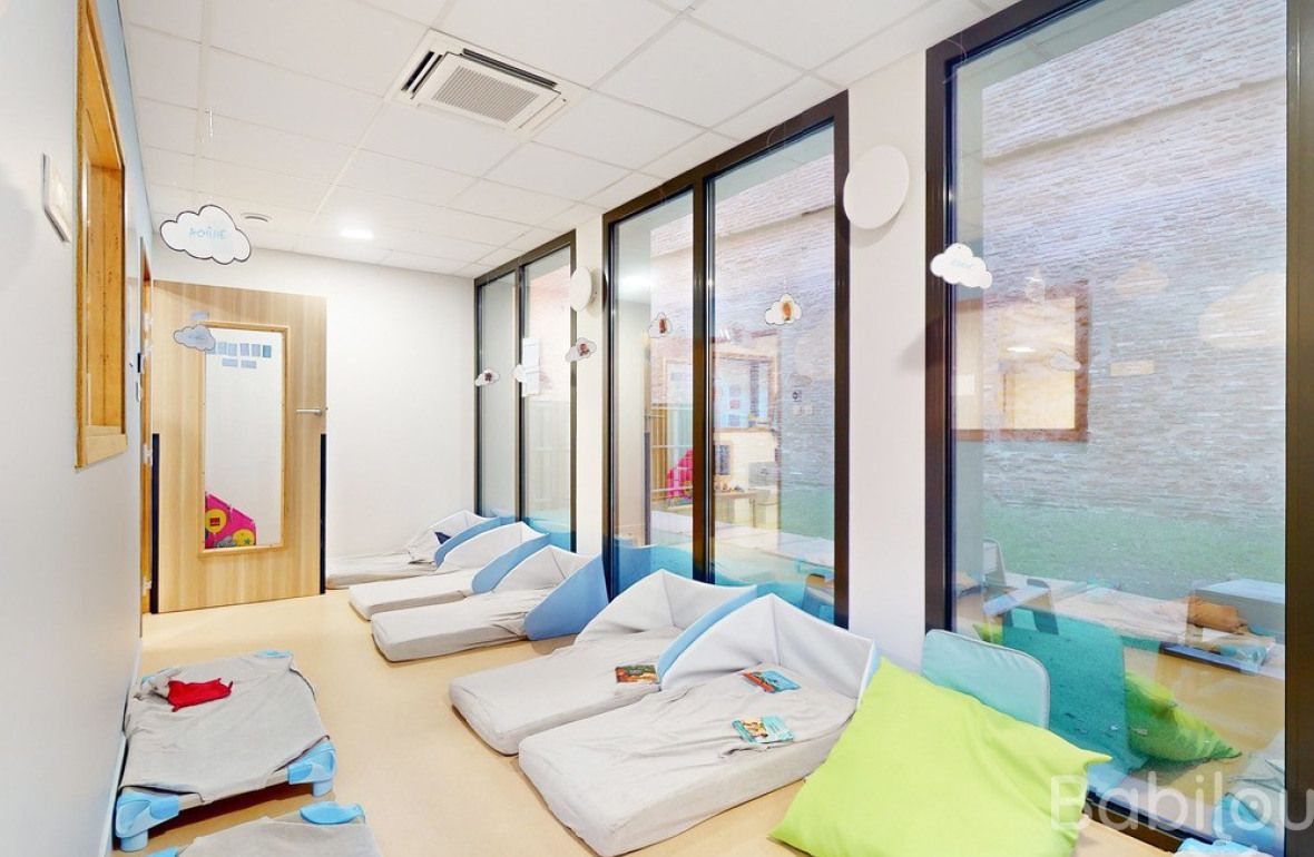 Salle de repos en crèche Babilou
