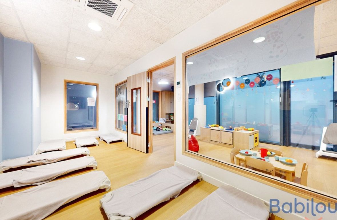 Salle de repos en crèche Babilou