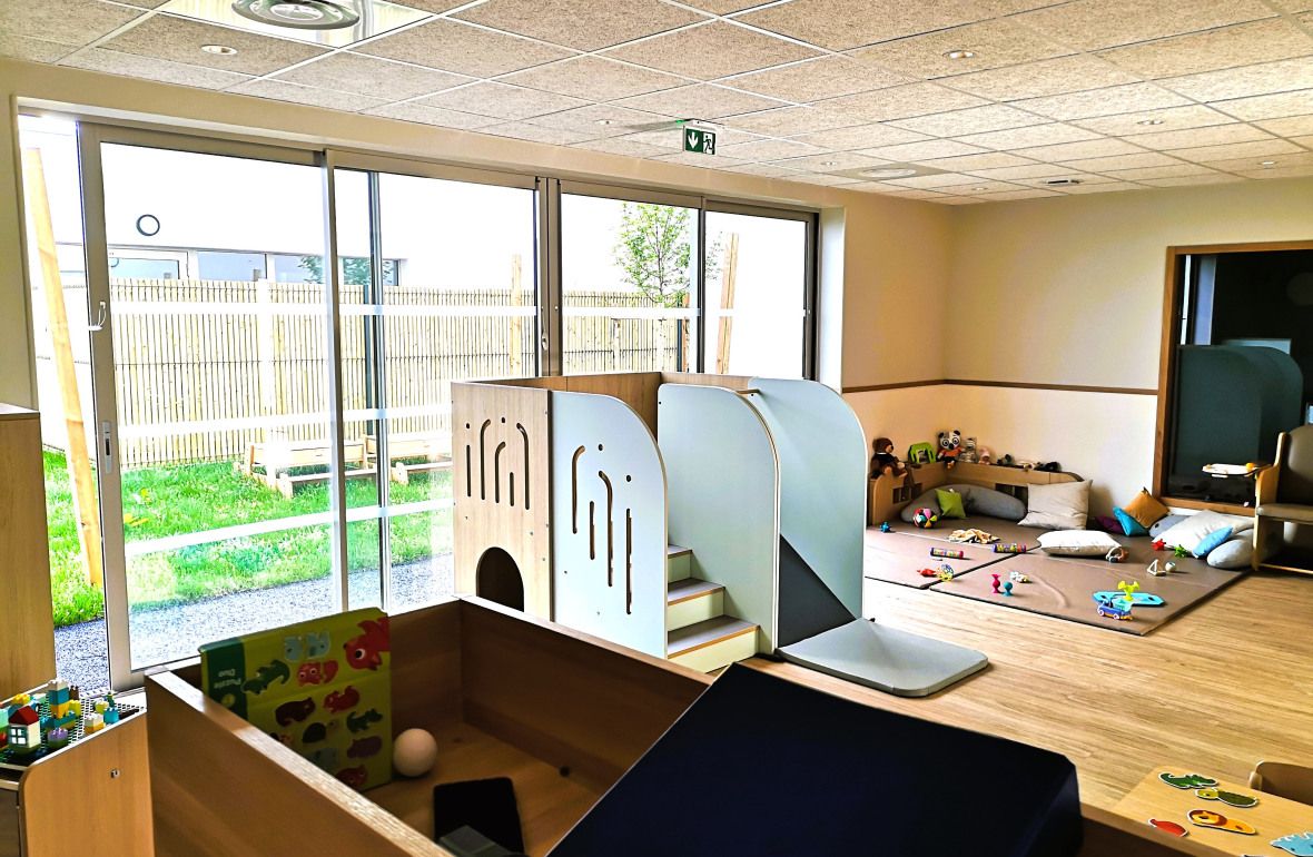 Espace de jeux au sein de la crèche Babilou Saint-Nazaire Normandie