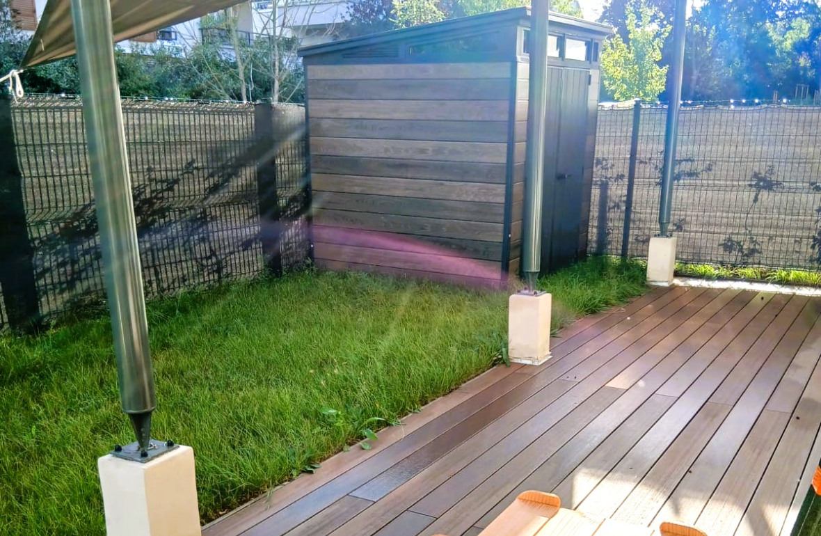 terrasse de la Crèche Babilou Eragny Guichard