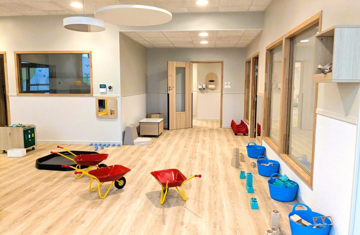 Salle d'activité au sein de la Crèche Babilou Cergy La Constellation