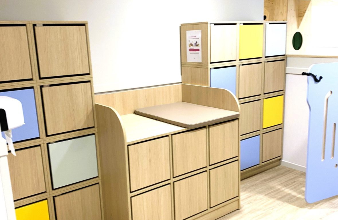 Casiers de rangement au sein de la Crèche Babilou Levallois Vergniaud 