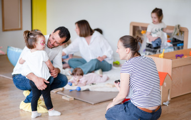 Photo d'une famille en crèche Babilou