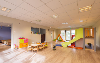 Photo de la salle de vie de la crèche Pim Pam Pomme