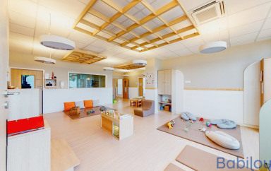 Intérieur de la crèche Babilou Bordeaux Jean Hameau