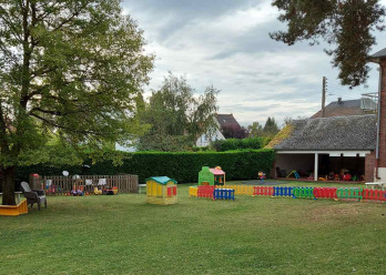 Jardin de la crèche Les P'tits Loups à Beauvais