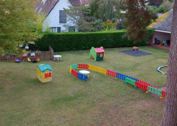 Jardin de la crèche Les P'tits Loups à Beauvais