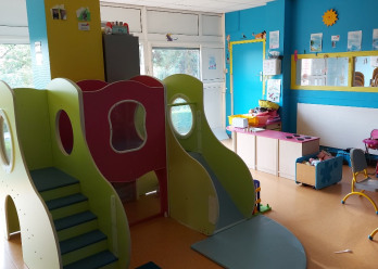 Salle de jeu de la crèche Les P'tits Loups à Beauvais