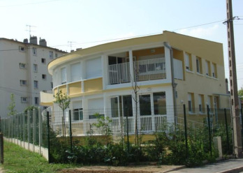 Devanture de la crèche Babilou chardonnerets à Antony