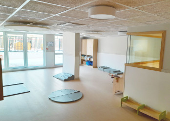 Salle d'éveil de la crèche Babilou de Poissy Paix