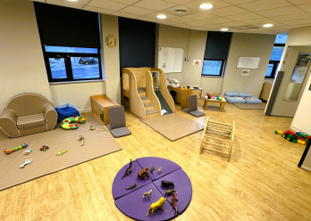 Espace de jeu et d'éveil au sein de la crèche Babilou Lyon Favre