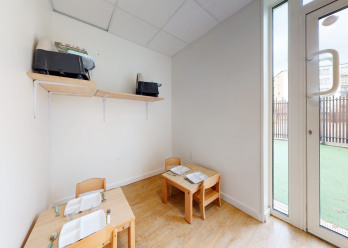 Salle de repas de la crèche Babilou Saint-Priest Pic et Colegram