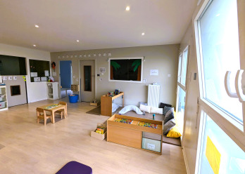 Intérieur avec mobilier de la crèche Babilou Esbly Aulnoyes